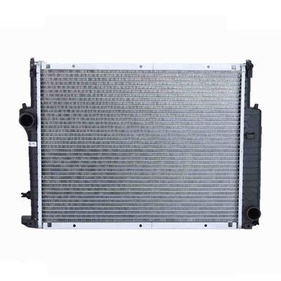 Goede prijs. 17111728908 Op maat gemaakte auto-onderdelen Aluminium gelaste radiator voor BMW 325 SERIE 2.5 online