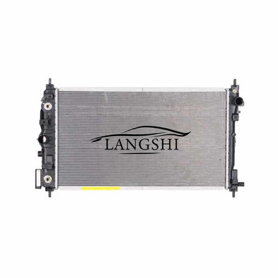 Goede prijs. 2013-2017 Cadillac XTS 3.6 Auto Spare Parts Aluminium Radiator Water Tank met Design online