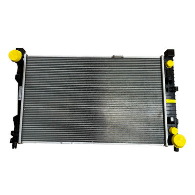 Goede prijs. 2002-2004 Jaar Autoonderdelen Aluminium radiator voor Mercedes-Benz W203 A209 C209 3513408 online